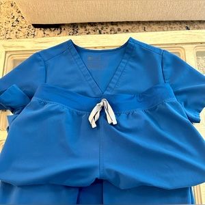 FIGS SCRUB SET - ROYAL BLUE. Med/Med tall